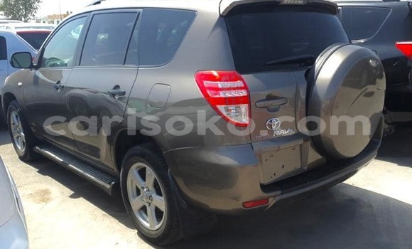 Acheter Occasion Voiture Toyota RAV4 Marron à Kigali, Rwanda Acheter Occasion Voiture Toyota RAV4 Marron à Kigali, Rwanda