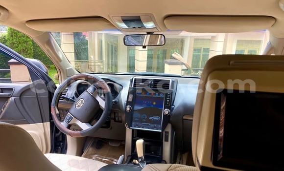 Acheter Occasion Voiture Toyota RAV4 Gris à Kigali, Rwanda Acheter Occasion Voiture Toyota RAV4 Gris à Kigali, Rwanda