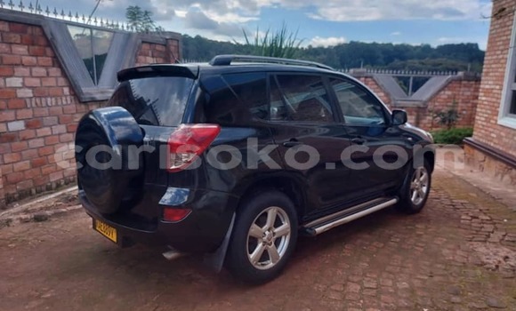 Acheter Occasion Voiture Toyota RAV4 Noir à Kigali, Rwanda Acheter Occasion Voiture Toyota RAV4 Noir à Kigali, Rwanda