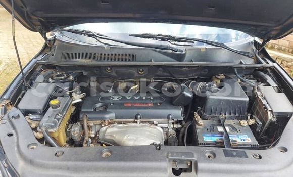 Acheter Occasion Voiture Toyota RAV4 Noir à Kigali, Rwanda Acheter Occasion Voiture Toyota RAV4 Noir à Kigali, Rwanda