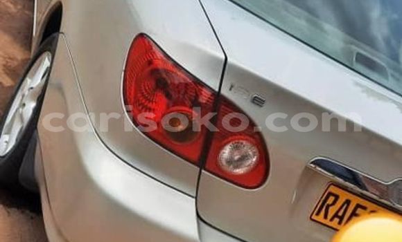 Acheter Occasion Voiture Toyota Corolla Gris à Kigali, Rwanda Acheter Occasion Voiture Toyota Corolla Gris à Kigali, Rwanda
