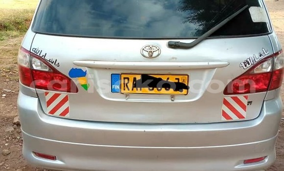 اشتري مستعمل Toyota Ipsum Gris سيارة في Kigali في Rwanda اشتري مستعمل Toyota Ipsum Gris سيارة في Kigali في Rwanda