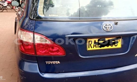 اشتري مستعمل Toyota Avensis Bleu سيارة في Kigali في Rwanda اشتري مستعمل Toyota Avensis Bleu سيارة في Kigali في Rwanda