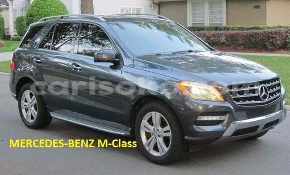 اشتري مستعمل Mercedes-Benz M–Class Autre سيارة في Kigali في Rwanda