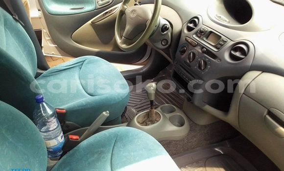 اشتري مستعمل Toyota Yaris Gris سيارة في Kigali في Rwanda اشتري مستعمل Toyota Yaris Gris سيارة في Kigali في Rwanda