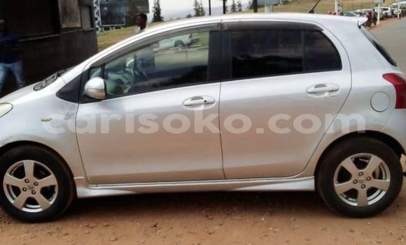 اشتري مستعمل Toyota Vitz Gris سيارة في Kigali في Rwanda اشتري مستعمل Toyota Vitz Gris سيارة في Kigali في Rwanda