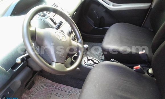 اشتري مستعمل Toyota Yaris Rouge سيارة في Kigali في Rwanda اشتري مستعمل Toyota Yaris Rouge سيارة في Kigali في Rwanda