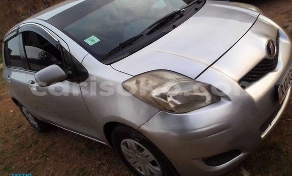 اشتري مستعمل Toyota Vitz Gris سيارة في Kigali في Rwanda اشتري مستعمل Toyota Vitz Gris سيارة في Kigali في Rwanda