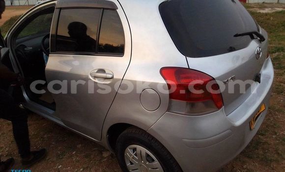 اشتري مستعمل Toyota Vitz Gris سيارة في Kigali في Rwanda اشتري مستعمل Toyota Vitz Gris سيارة في Kigali في Rwanda
