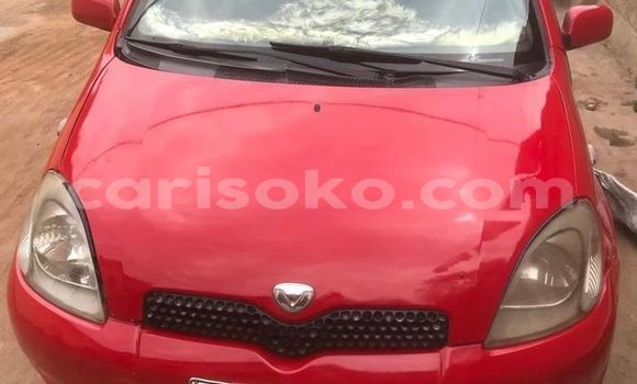 Acheter Occasion Voiture Toyota Vitz Rouge à Kigali, Rwanda