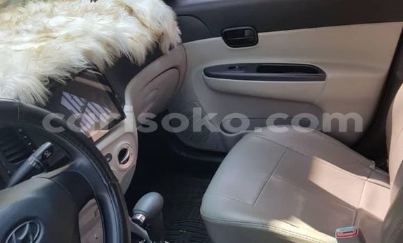 اشتري مستعمل Hyundai Verna Gris سيارة في Kigali في Rwanda اشتري مستعمل Hyundai Verna Gris سيارة في Kigali في Rwanda