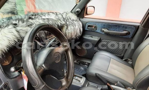 اشتري مستعمل Toyota RAV4 Vert سيارة في Kigali في Rwanda اشتري مستعمل Toyota RAV4 Vert سيارة في Kigali في Rwanda