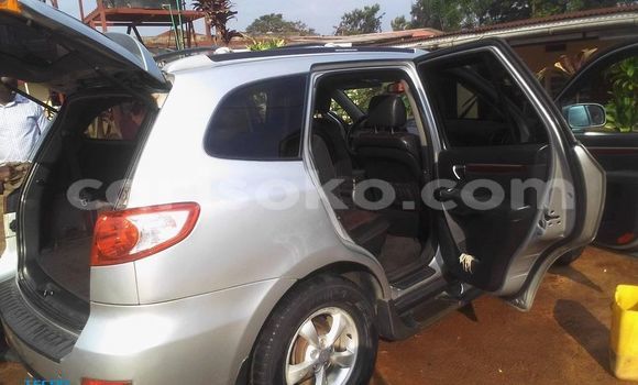 اشتري مستعمل Hyundai Santa Fe Gris سيارة في Kigali في Rwanda اشتري مستعمل Hyundai Santa Fe Gris سيارة في Kigali في Rwanda