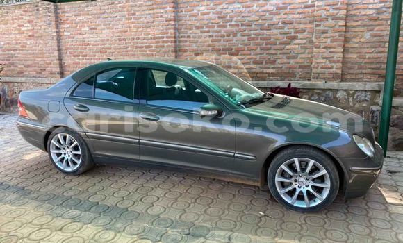 Buy Used Mercedes-Benz C–Class Black Car in Kigali in Rwanda Buy Used Mercedes-Benz C–Class Black Car in Kigali in Rwanda