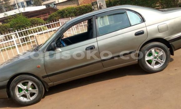 اشتري مستعمل Toyota Carina E Autre سيارة في Kigali في Rwanda اشتري مستعمل Toyota Carina E Autre سيارة في Kigali في Rwanda