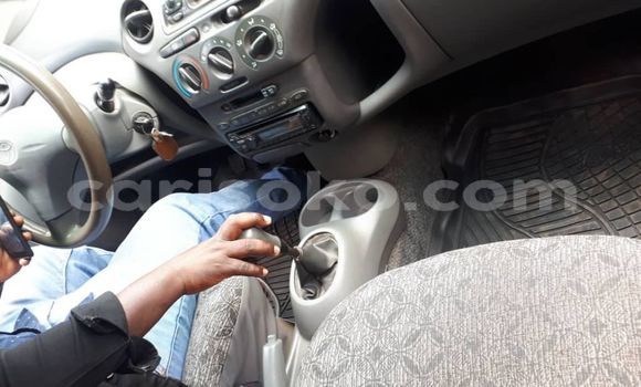 اشتري مستعمل Toyota Yaris Gris سيارة في Kigali في Rwanda اشتري مستعمل Toyota Yaris Gris سيارة في Kigali في Rwanda