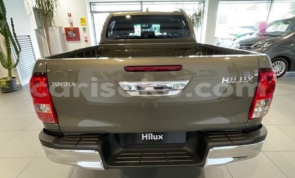 Acheter Neuf Voiture Toyota Hilux Vert à Kigali, Rwanda Acheter Neuf Voiture Toyota Hilux Vert à Kigali, Rwanda