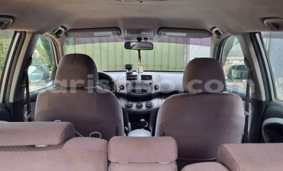 Buy Used Toyota RAV4 Silver Car in Kigali in Rwanda Buy Used Toyota RAV4 Silver Car in Kigali in Rwanda