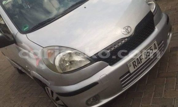 اشتري مستعمل Toyota Yaris Verso Gris سيارة في Kigali في Rwanda اشتري مستعمل Toyota Yaris Verso Gris سيارة في Kigali في Rwanda