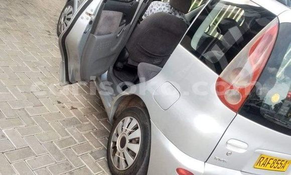 Buy Used Toyota Yaris Verso Silver Car in Kigali in Rwanda Buy Used Toyota Yaris Verso Silver Car in Kigali in Rwanda