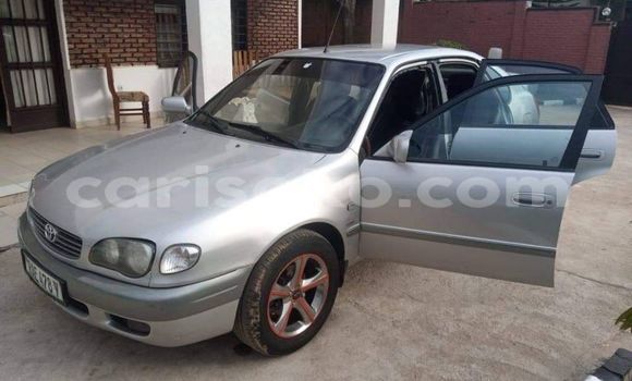 Sayi Na hannu Toyota Corolla Gris Mota in Kigali a Rwanda Sayi Na hannu Toyota Corolla Gris Mota in Kigali a Rwanda