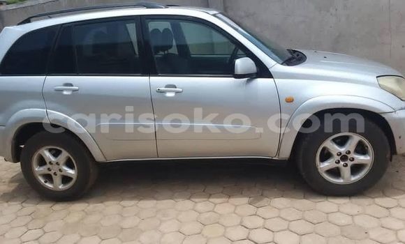 Sayi Na hannu Toyota RAV4 Gris Mota in Kigali a Rwanda Sayi Na hannu Toyota RAV4 Gris Mota in Kigali a Rwanda