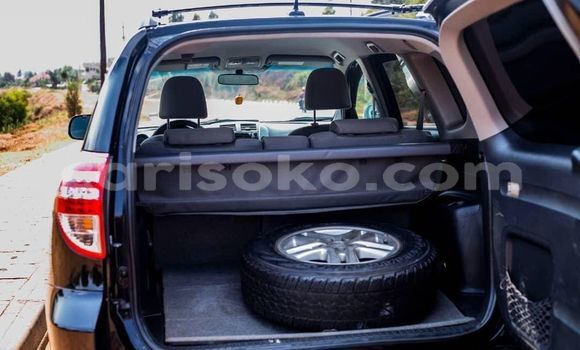 Sayi Na hannu Toyota RAV4 Noir Mota in Kigali a Rwanda Sayi Na hannu Toyota RAV4 Noir Mota in Kigali a Rwanda