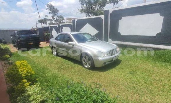 Sayi Na hannu Mercedes-Benz C–Class Gris Mota in Kigali a Rwanda Sayi Na hannu Mercedes-Benz C–Class Gris Mota in Kigali a Rwanda