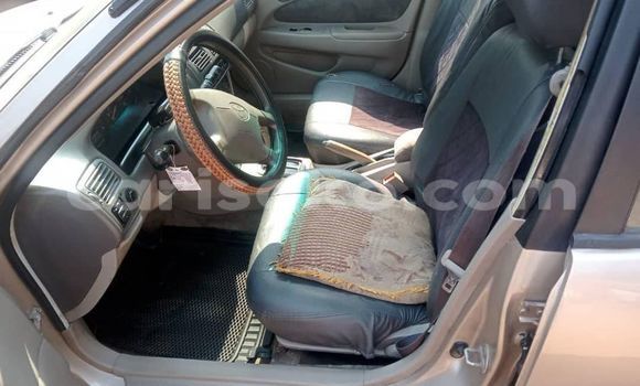Sayi Na hannu Toyota Corolla Marron Mota in Kigali a Rwanda Sayi Na hannu Toyota Corolla Marron Mota in Kigali a Rwanda