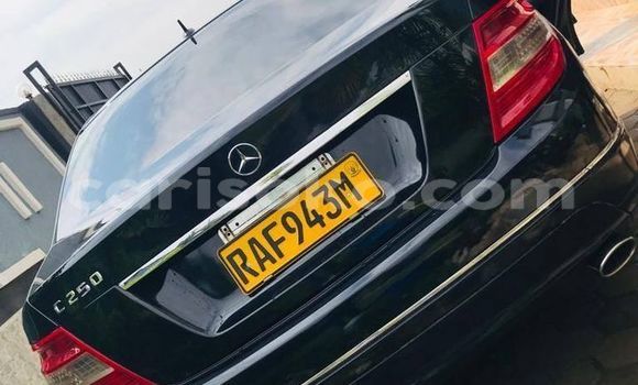 Sayi Na hannu Mercedes-Benz C–Class Noir Mota in Kigali a Rwanda Sayi Na hannu Mercedes-Benz C–Class Noir Mota in Kigali a Rwanda