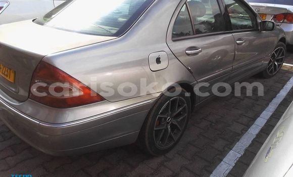 Sayi Na hannu Mercedes-Benz C–Class Autre Mota in Kigali a Rwanda Sayi Na hannu Mercedes-Benz C–Class Autre Mota in Kigali a Rwanda