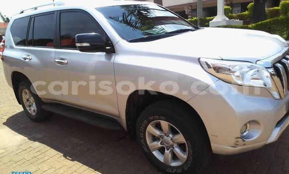 Sayi Na hannu Toyota Land Cruiser Gris Mota in Kigali a Rwanda Sayi Na hannu Toyota Land Cruiser Gris Mota in Kigali a Rwanda