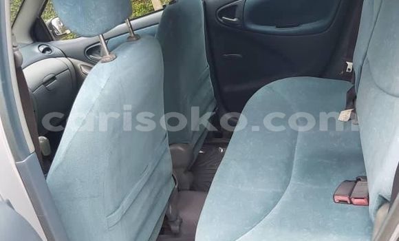 Sayi Na hannu Toyota Yaris Gris Mota in Kigali a Rwanda Sayi Na hannu Toyota Yaris Gris Mota in Kigali a Rwanda