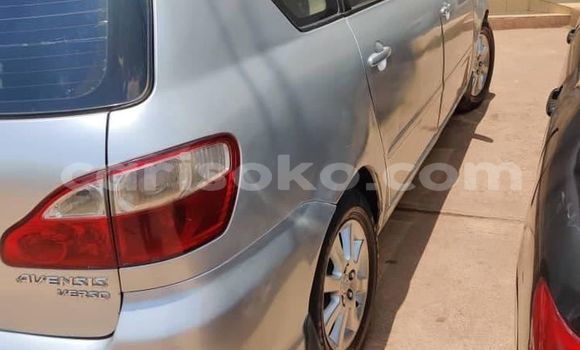 Sayi Na hannu Toyota Avensis Verso Gris Mota in Kigali a Rwanda Sayi Na hannu Toyota Avensis Verso Gris Mota in Kigali a Rwanda