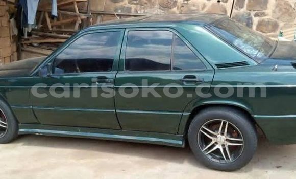 Acheter Occasion Voiture Mercedes-Benz 190 Vert à Kigali, Rwanda
