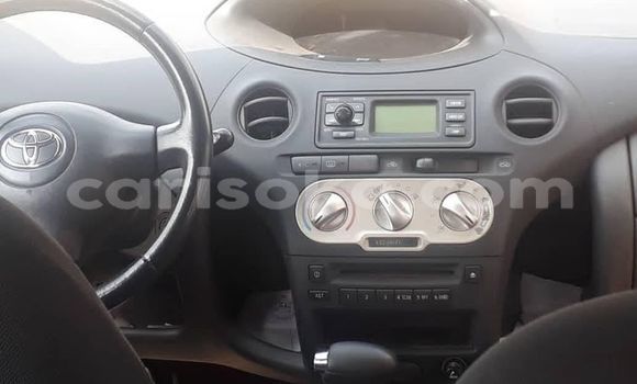 Sayi Na hannu Toyota Yaris Gris Mota in Kigali a Rwanda Sayi Na hannu Toyota Yaris Gris Mota in Kigali a Rwanda