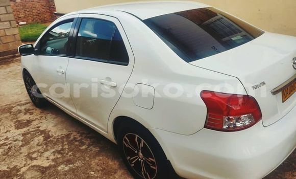 Sayi Na hannu Toyota Yaris Blanc Mota in Kigali a Rwanda Sayi Na hannu Toyota Yaris Blanc Mota in Kigali a Rwanda