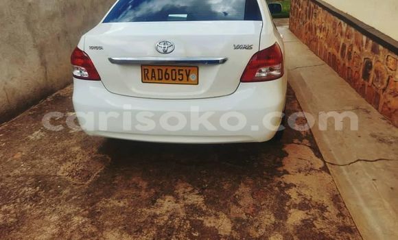 Sayi Na hannu Toyota Yaris Blanc Mota in Kigali a Rwanda Sayi Na hannu Toyota Yaris Blanc Mota in Kigali a Rwanda