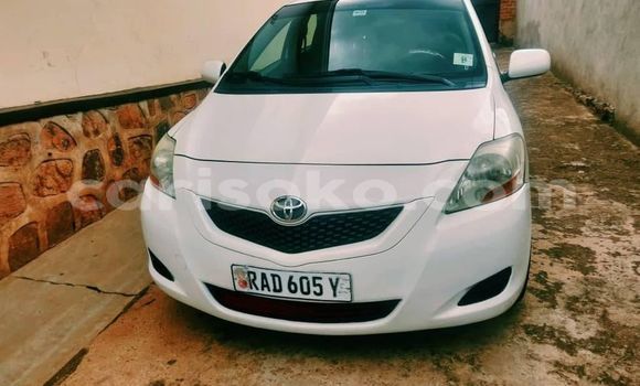Sayi Na hannu Toyota Yaris Blanc Mota in Kigali a Rwanda Sayi Na hannu Toyota Yaris Blanc Mota in Kigali a Rwanda