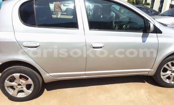 Sayi Na hannu Toyota Vitz Gris Mota in Kigali a Rwanda Sayi Na hannu Toyota Vitz Gris Mota in Kigali a Rwanda