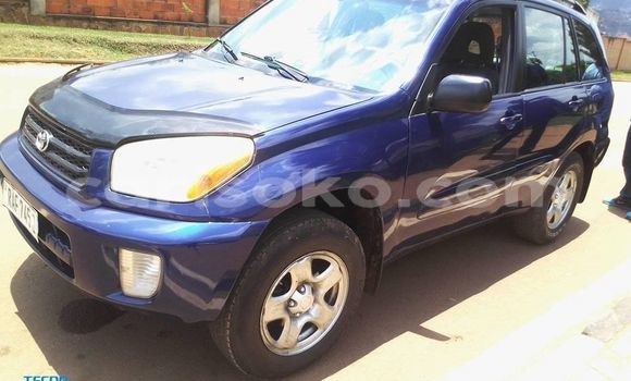 Sayi Na hannu Toyota RAV4 Bleu Mota in Kigali a Rwanda Sayi Na hannu Toyota RAV4 Bleu Mota in Kigali a Rwanda