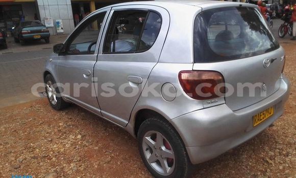 Sayi Na hannu Toyota Yaris Gris Mota in Kigali a Rwanda Sayi Na hannu Toyota Yaris Gris Mota in Kigali a Rwanda