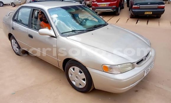 Sayi Na hannu Toyota Corolla Marron Mota in Kigali a Rwanda Sayi Na hannu Toyota Corolla Marron Mota in Kigali a Rwanda