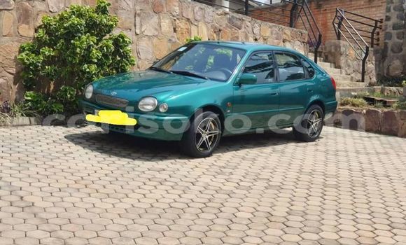 Sayi Na hannu Toyota Corolla Vert Mota in Kigali a Rwanda Sayi Na hannu Toyota Corolla Vert Mota in Kigali a Rwanda