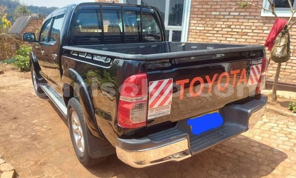 Sayi Na hannu Toyota Hilux Noir Mota in Kigali a Rwanda Sayi Na hannu Toyota Hilux Noir Mota in Kigali a Rwanda
