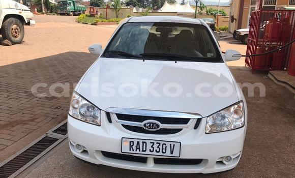 Acheter Occasion Voiture Kia Cerato Blanc à Kigali, Rwanda Acheter Occasion Voiture Kia Cerato Blanc à Kigali, Rwanda