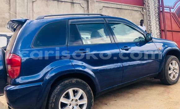 Sayi Na hannu Toyota RAV4 Bleu Mota in Kigali a Rwanda Sayi Na hannu Toyota RAV4 Bleu Mota in Kigali a Rwanda
