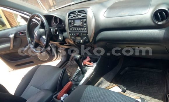 Sayi Na hannu Toyota RAV4 Gris Mota in Kigali a Rwanda Sayi Na hannu Toyota RAV4 Gris Mota in Kigali a Rwanda