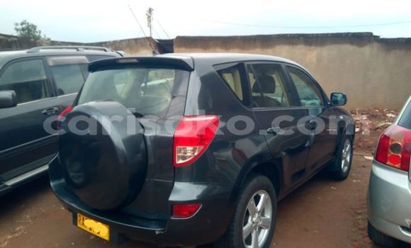 Sayi Na hannu Toyota RAV4 Noir Mota in Kigali a Rwanda Sayi Na hannu Toyota RAV4 Noir Mota in Kigali a Rwanda