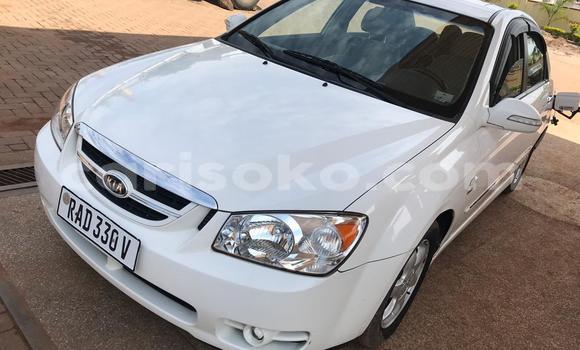 Acheter Occasion Voiture Kia Cerato Blanc à Kigali, Rwanda Acheter Occasion Voiture Kia Cerato Blanc à Kigali, Rwanda